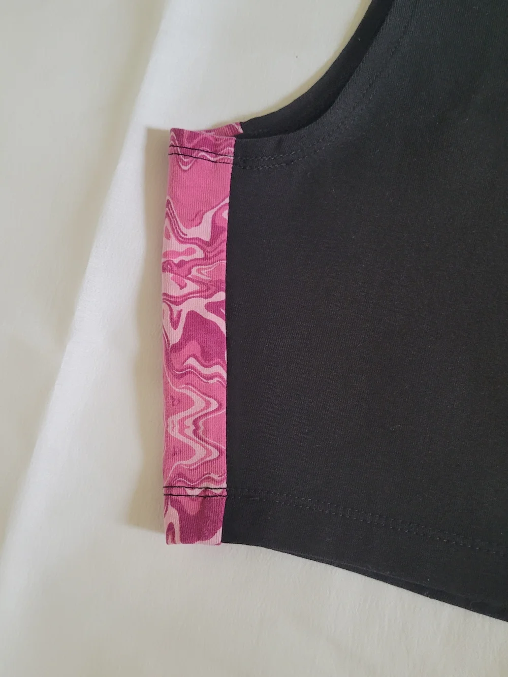 Puma Women’s Black & Pink Sports Crop Top Size M - Picture 4 of 10